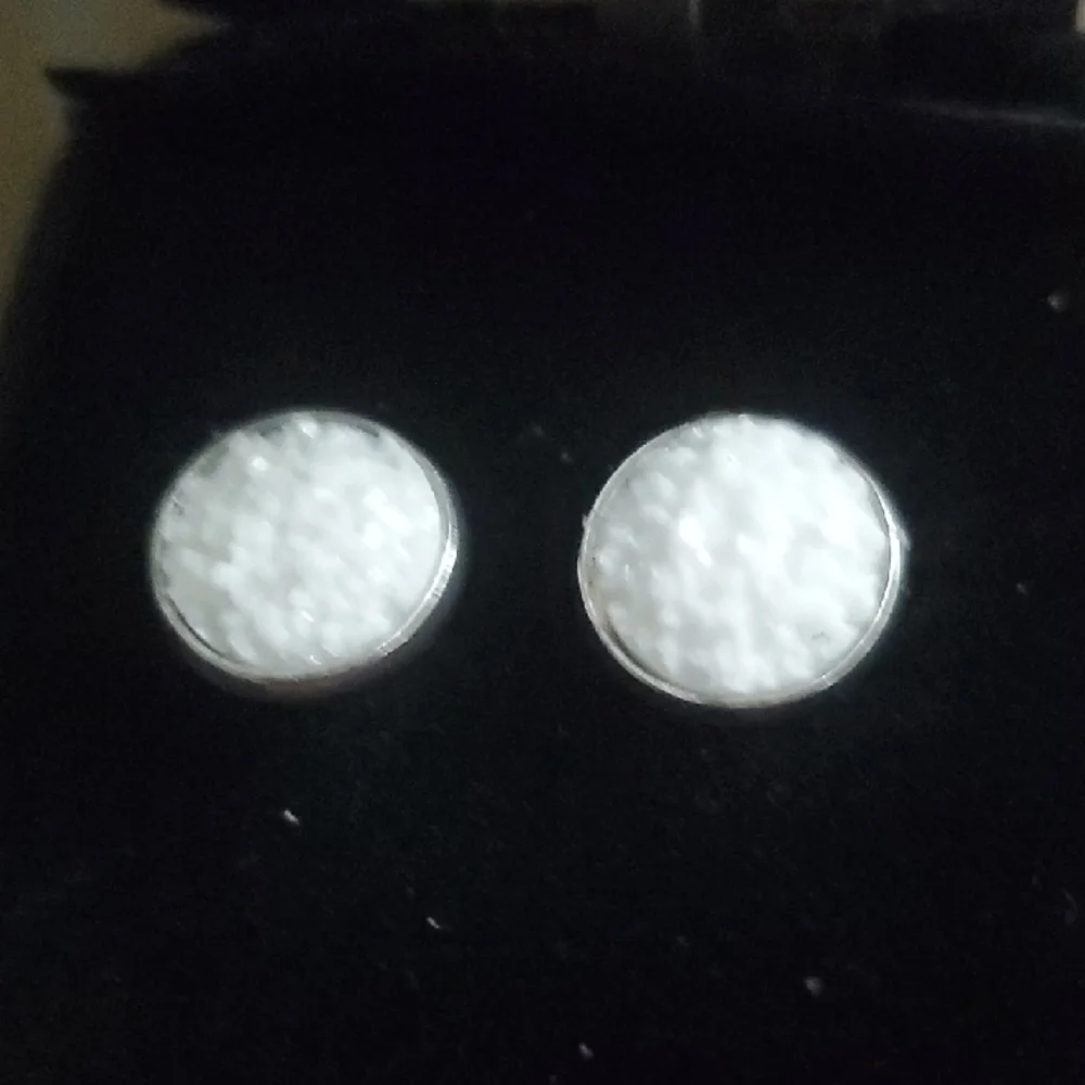 Elegant White Stud Earrings - Picture 2 of 5